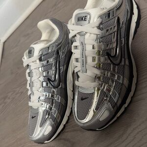 P-6000 Metallic Silver MEN size 8